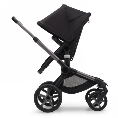 Bugaboo-Fox-5-bassinet-seat-stroller-graphite-chassis-midnight-black-fabrics-midnight-black-sun-canopy-x-PV006328-04.jpg